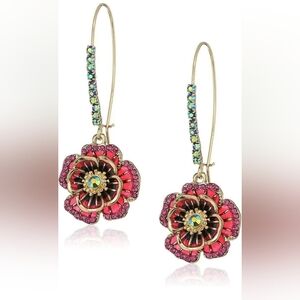 Gorgeous & Sparkling Flower Earrings!